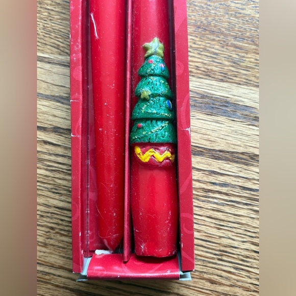 Pair of Vintage Red candles with Christmas Tree - Picture 7 of 7
